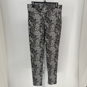 NWT• Frank Lyman Black/White Snakeskin Leggings Sz12